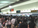 20100831-CrowdedCheckinCounter.jpg